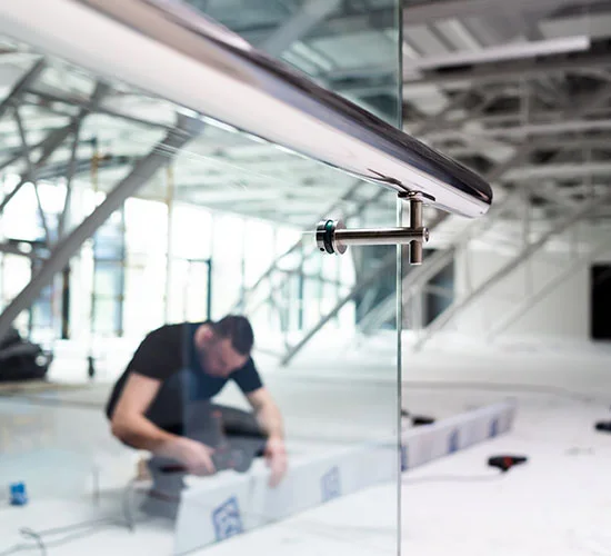 Wellington, FL highly skilled glass repair technicians