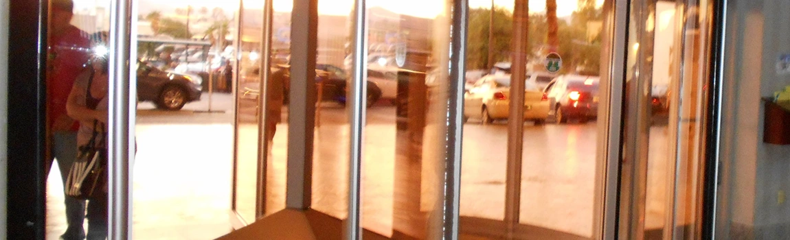 Storefront Glass Repair Cost in Wellington, FL
